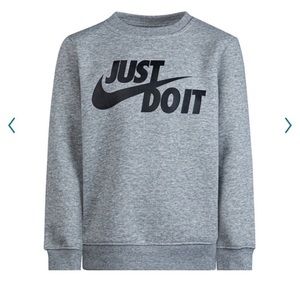 Boys Nike sweatshirt size 7